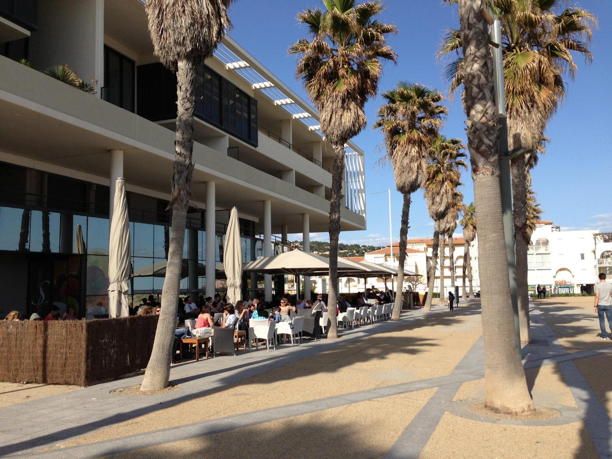 Appartement 2 Pieces Avec Terrasse 25M² Et Parking A 50M De La Plage - Fr-1-338-114 Sete Exterior photo